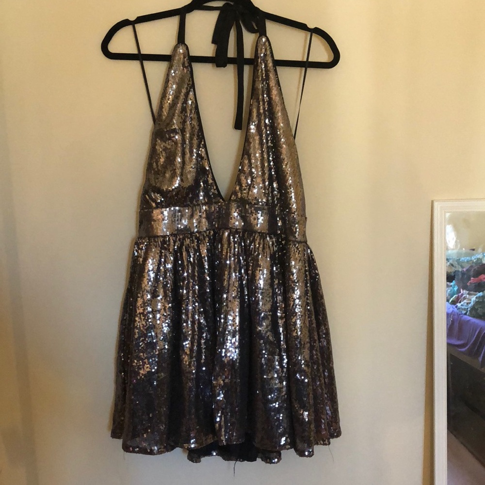 V neck tied sequin dress